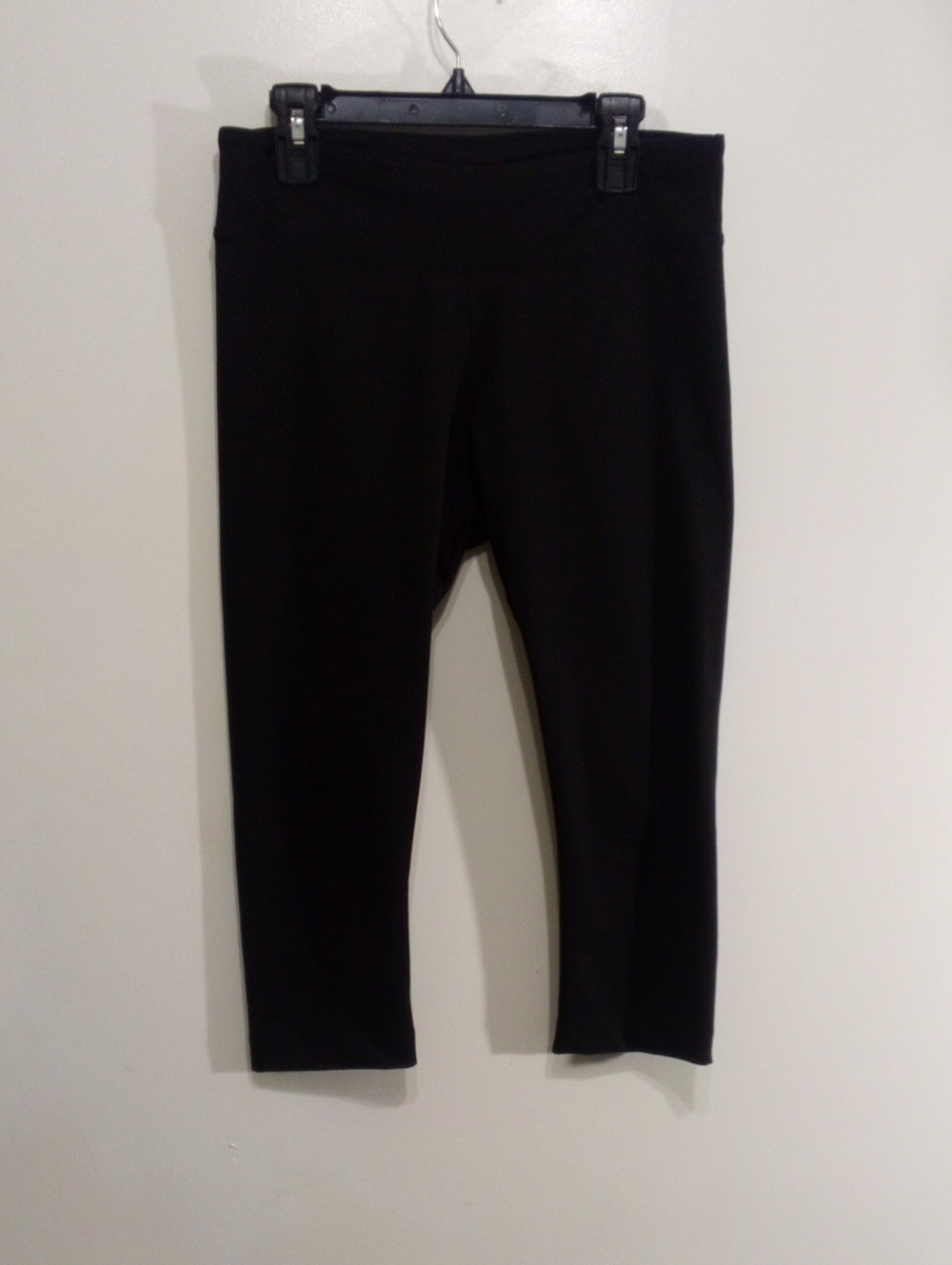 Women's Black Active Capri Leggings
